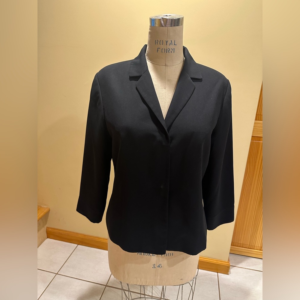 Women’s size 14 black blazer